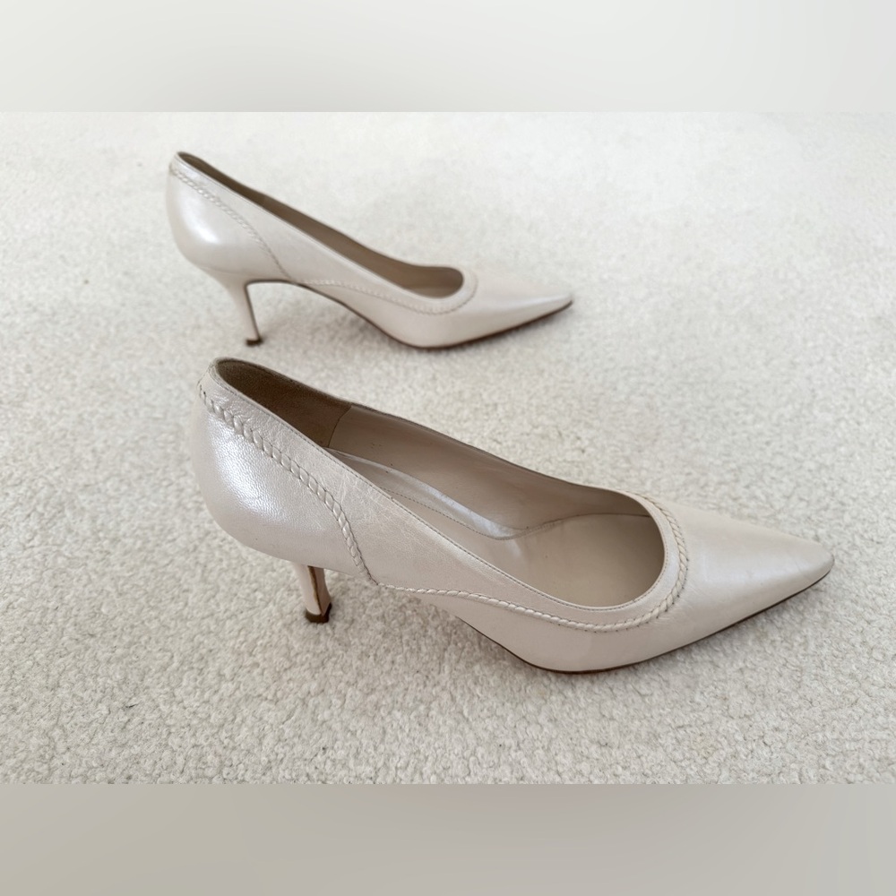 Bruno Magli beige pumps heels shoes - size 38.5 - Picture 5 of 6